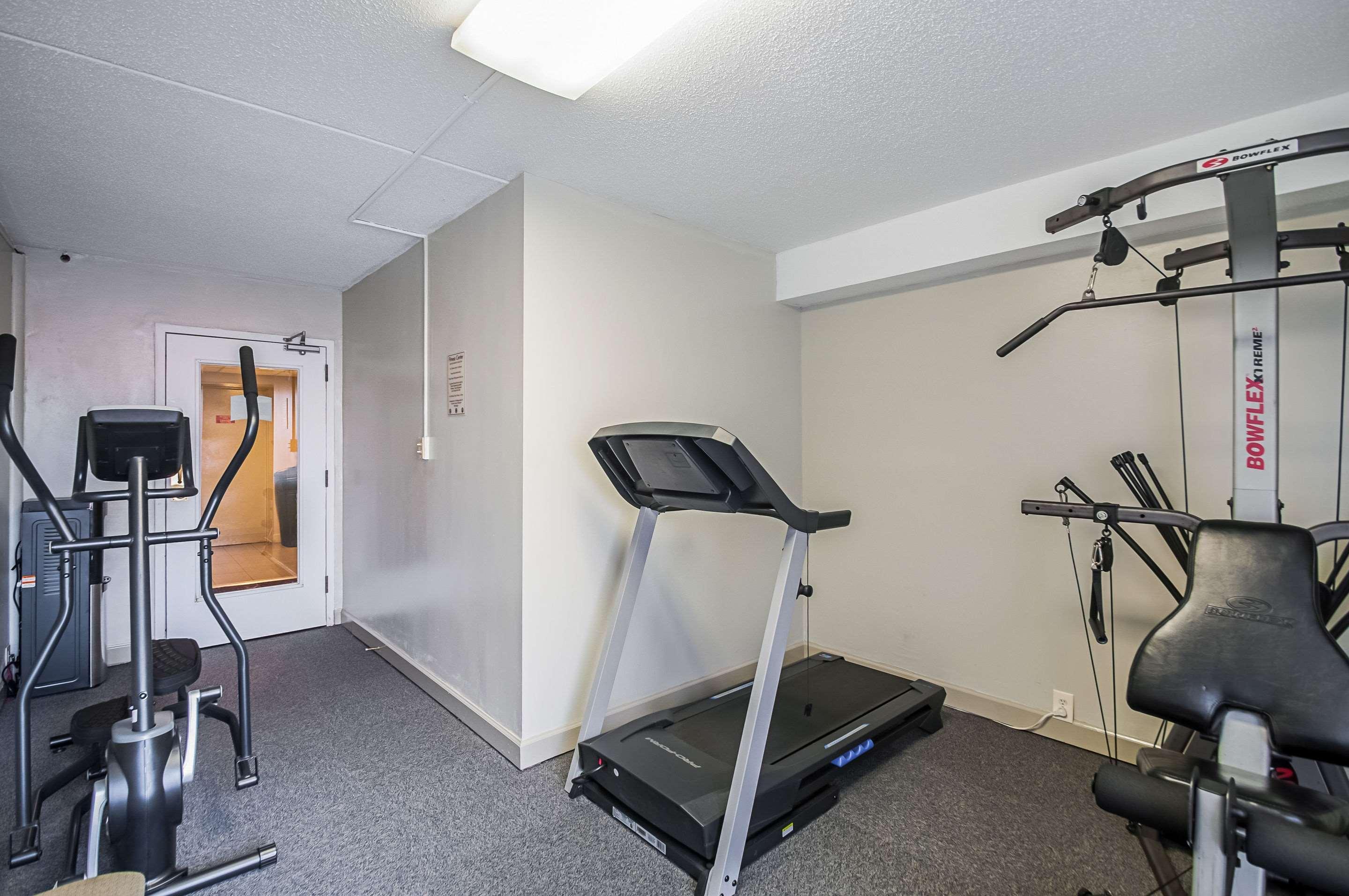 וודברידג' Quality Inn Near Potomac Mills מראה חיצוני תמונה